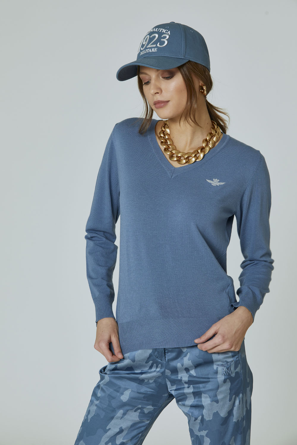 detail Svetr maglione scollo v 222MA1414DL477