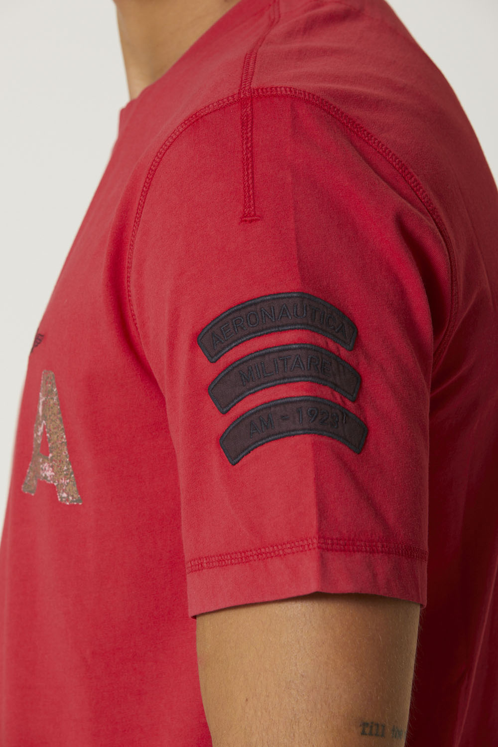 detail Tričko t-shirt m.c. 231TS2069J596