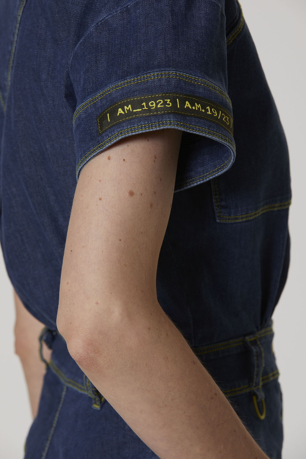 detail Šaty vestito 231VE078DCT3085