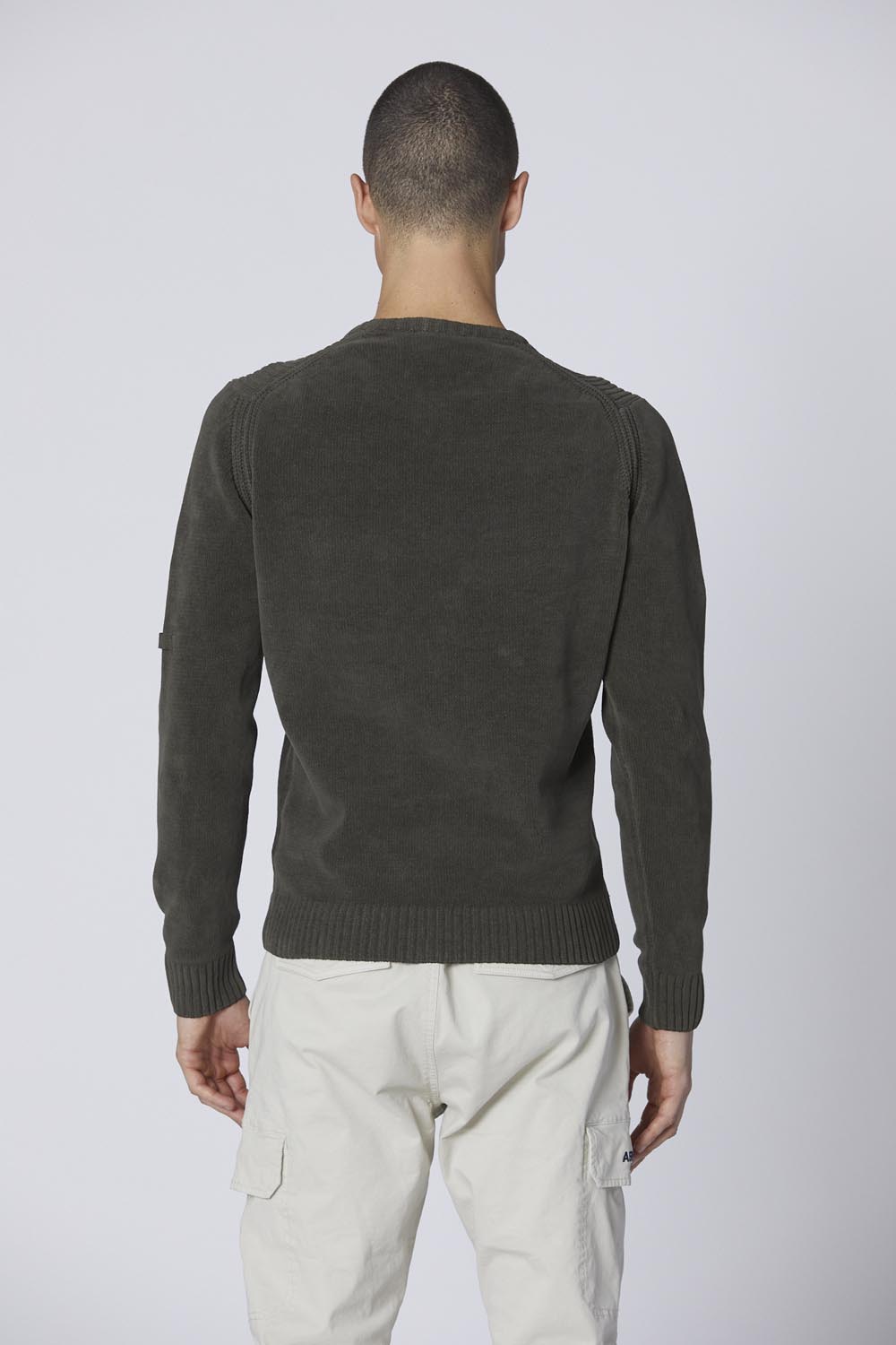 detail Svetr maglia girocollo 242MA1515L539