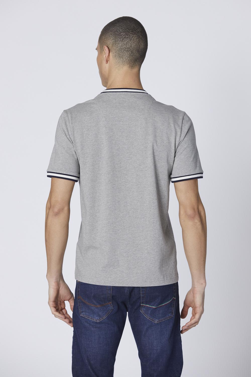 detail Tričko t-shirt m.c. 242TS2310J564