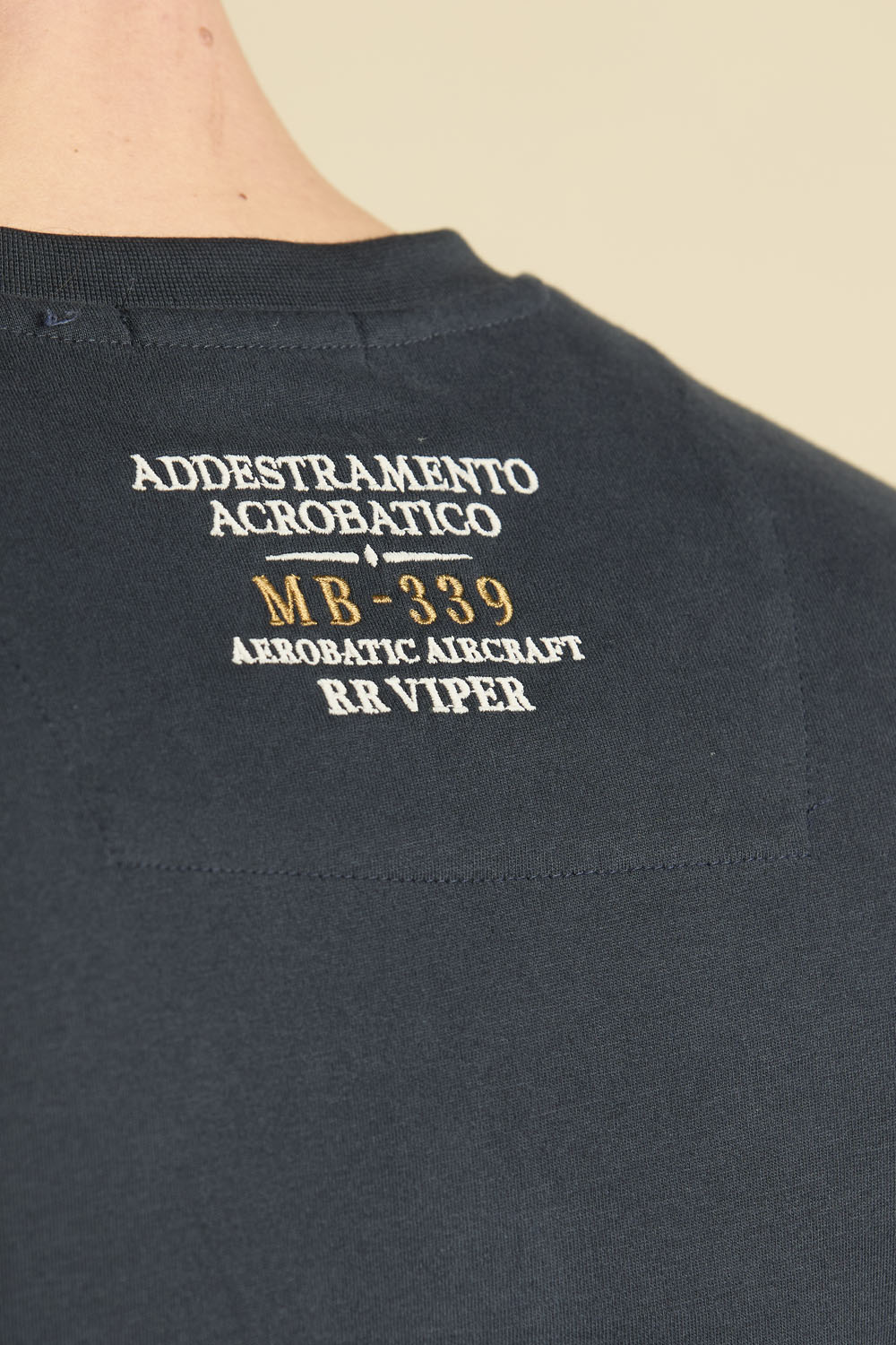 detail Tričko t-shirt manica lunga 252TS2467UJ00703