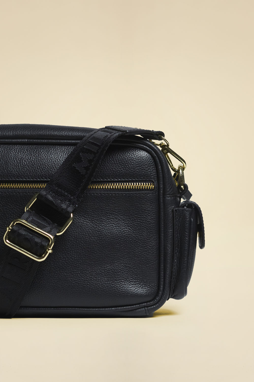 detail Kabelka borsa cargo 262BO1170DPL00314