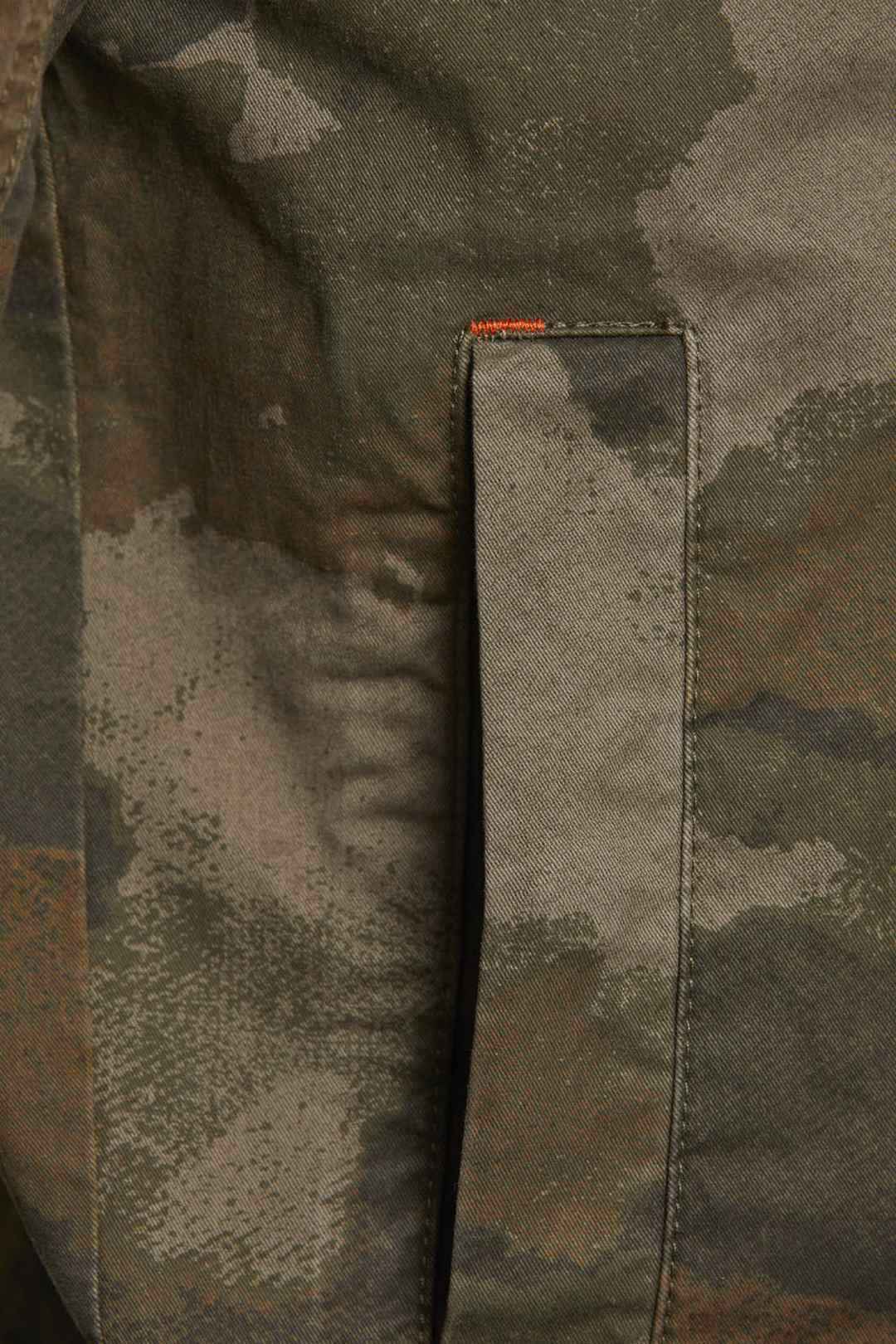 detail Bunda bomber 221AB1999CT2993
