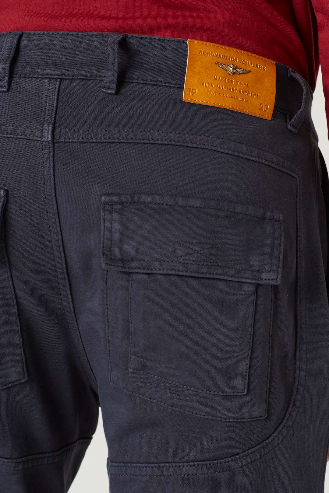 detail Kalhoty pantalone 222PF743J505