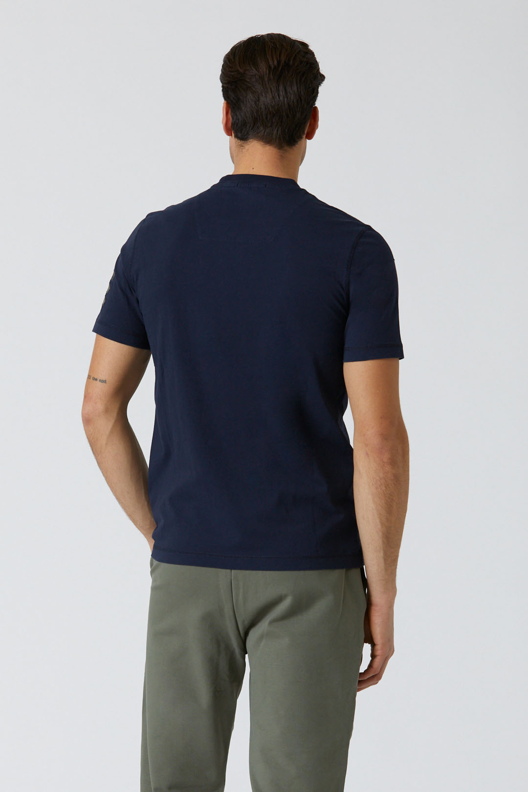 detail Tričko t-shirt m.c. 231TS2069J596