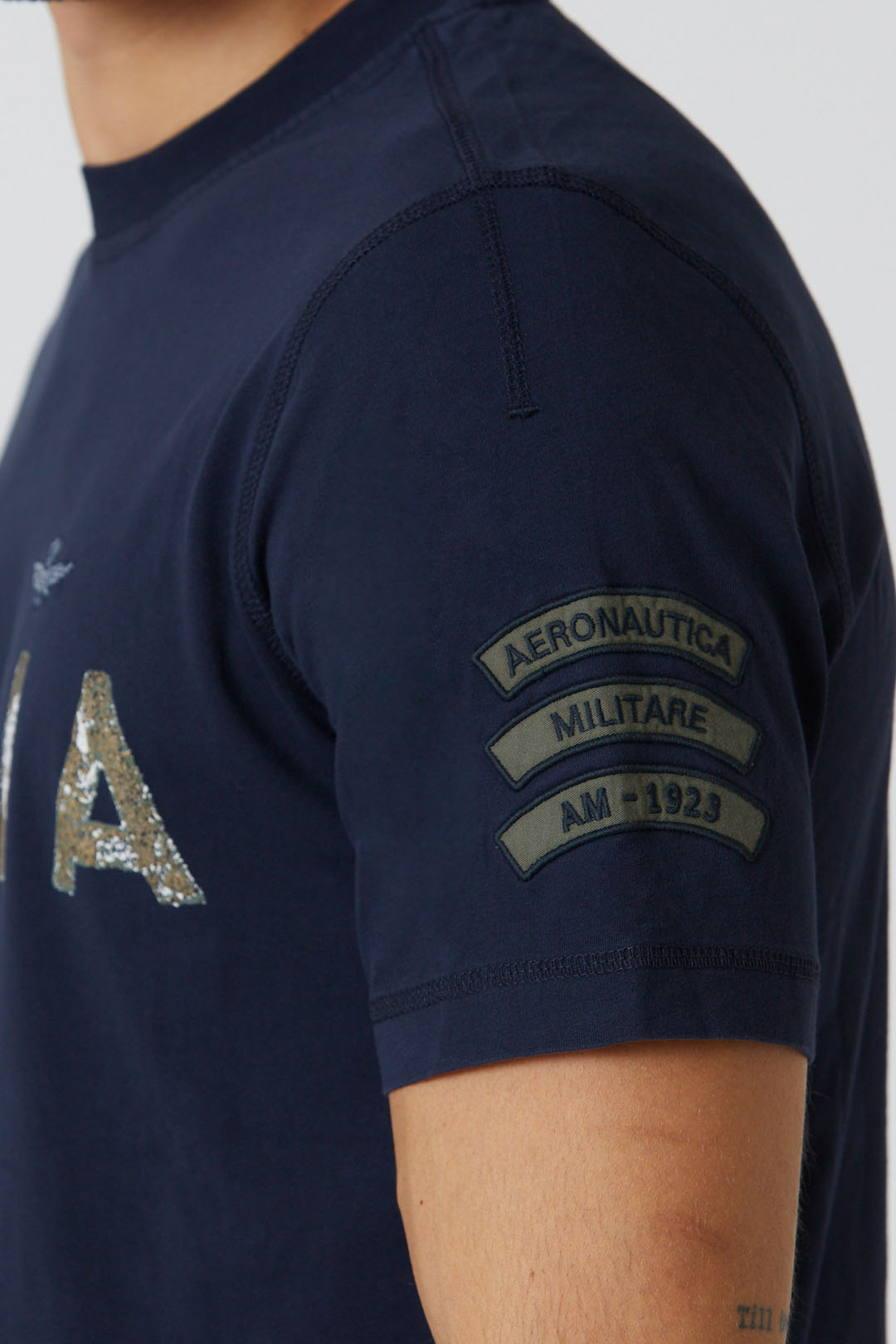 detail Tričko t-shirt m.c. 231TS2069J596
