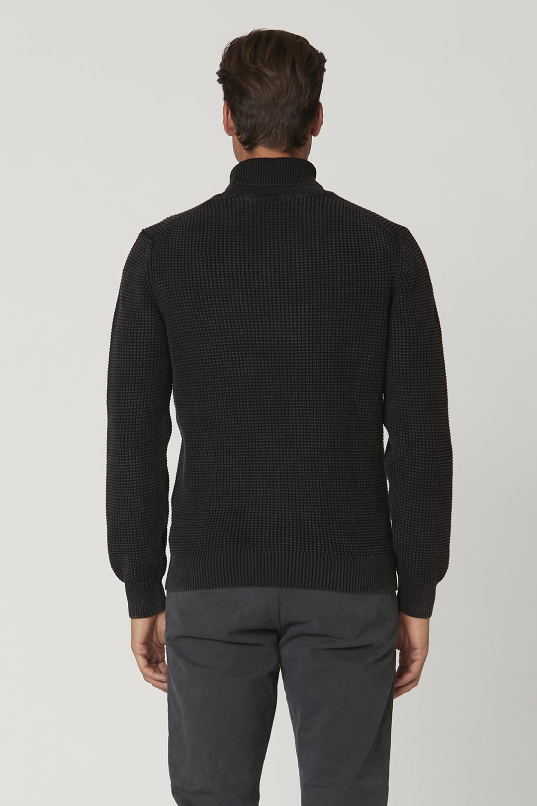 detail Svetr maglia collo alto 232MA1451L512
