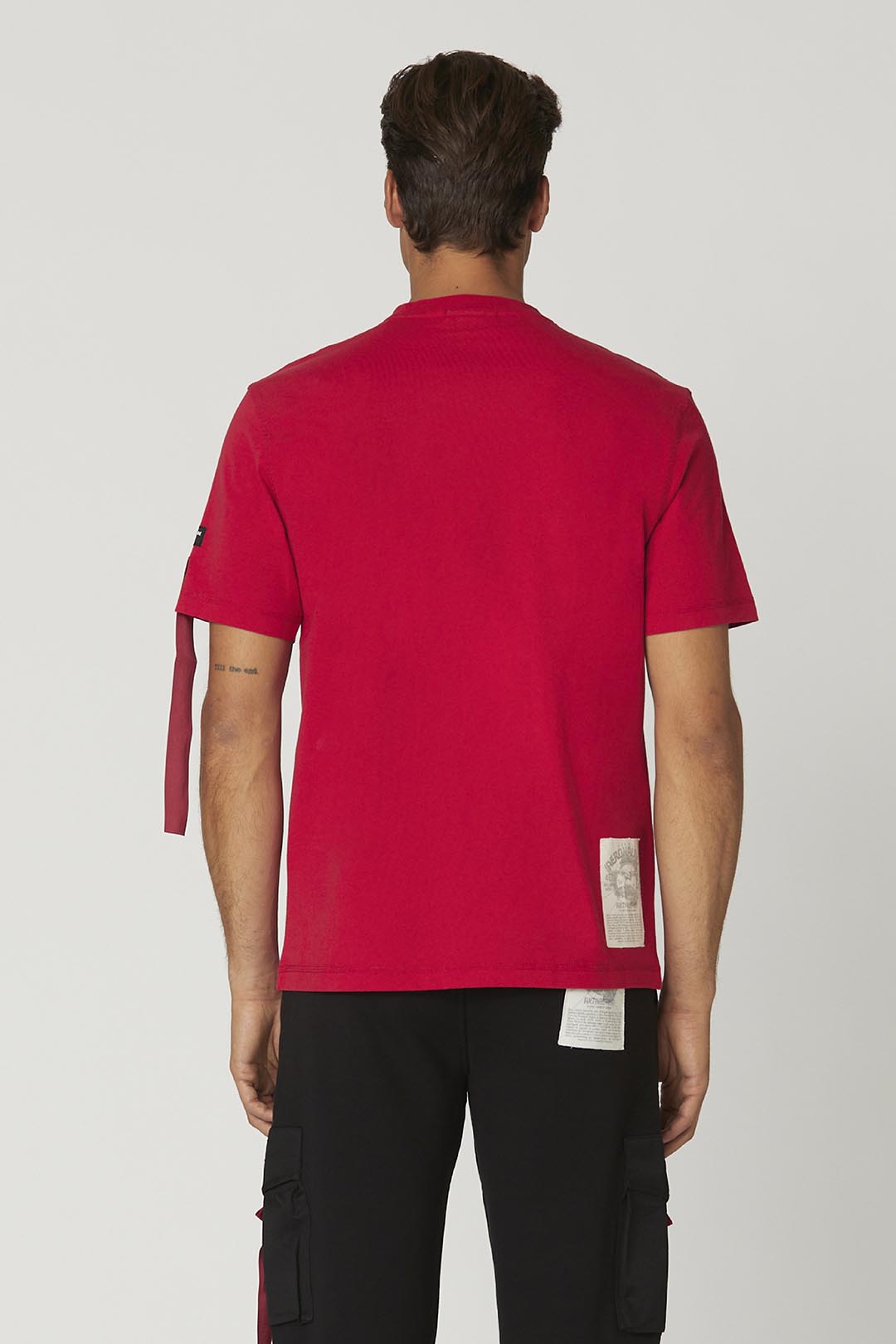 detail Tričko t-shirt m.c. 232TS2143J611