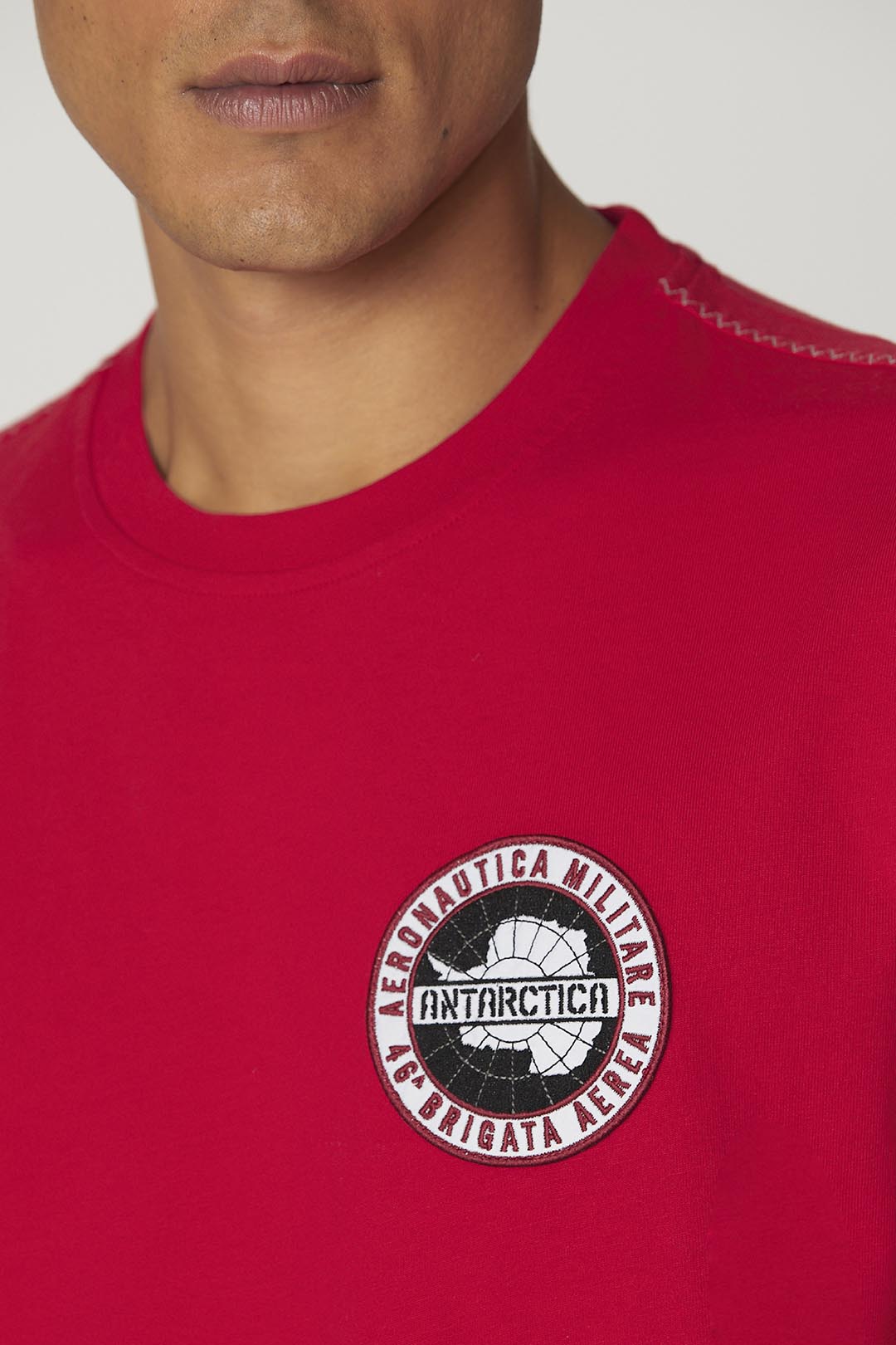 detail Tričko t-shirt m.c. 232TS2143J611