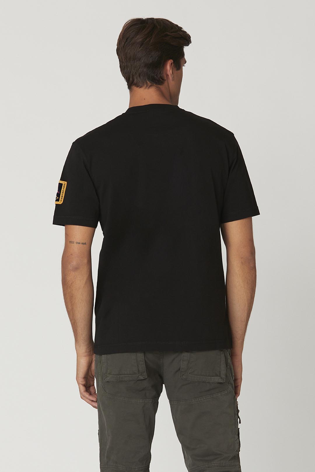 detail Tričko t-shirt m.c. 232TS2154J538