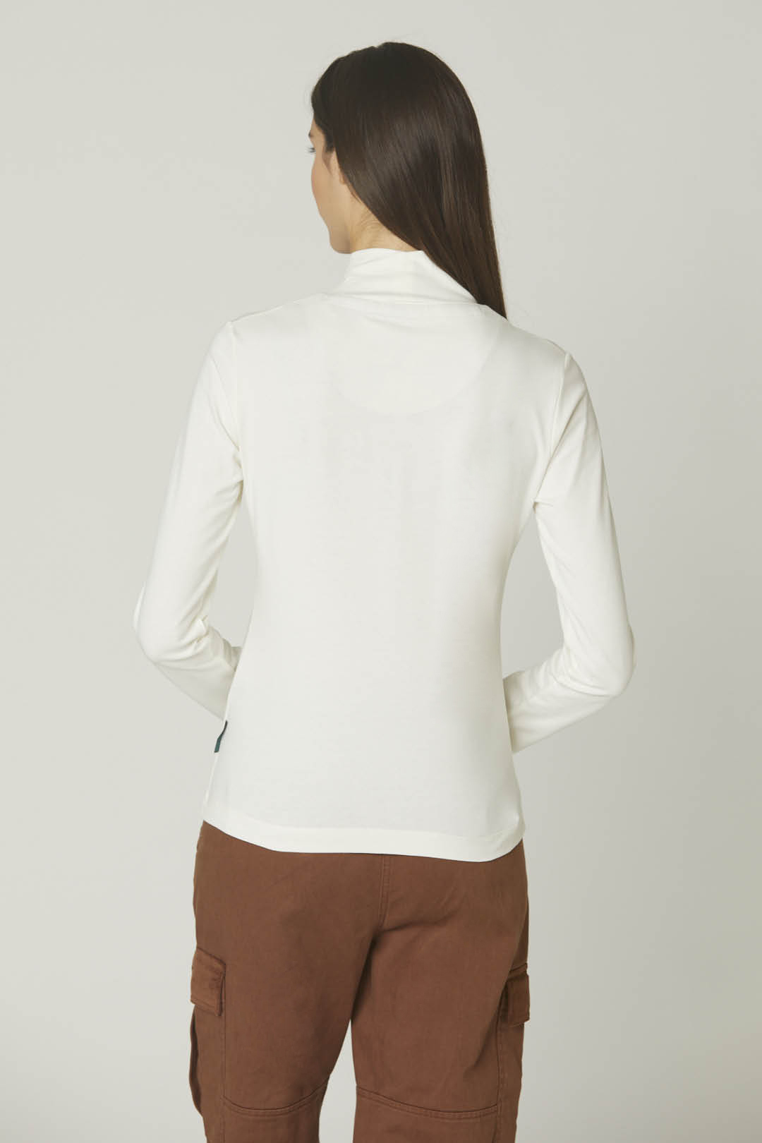 detail Tričko t-shirt m.l. 232TS2176DJ570