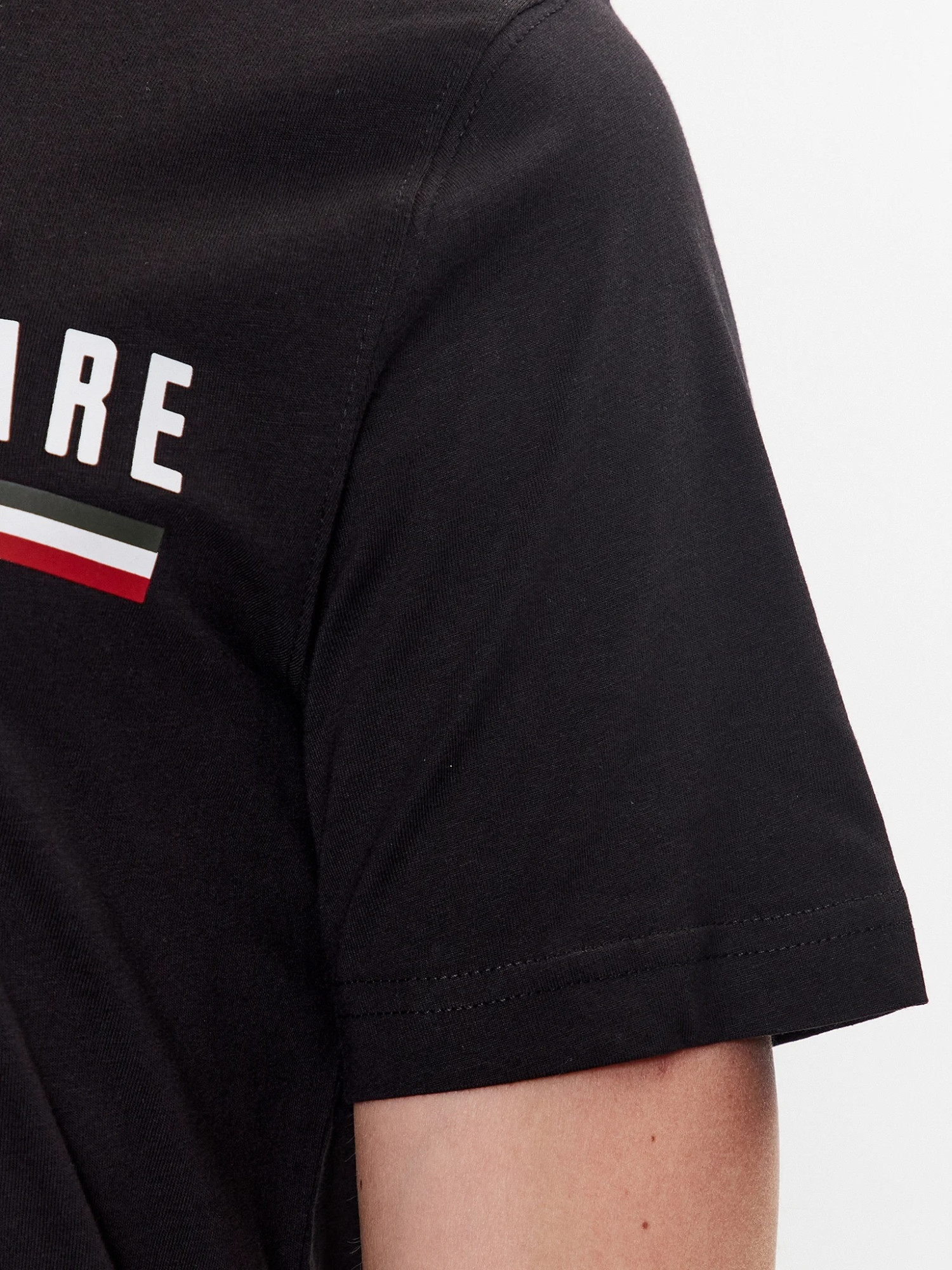 detail Tričko t-shirt m.c. 231TS1942J538